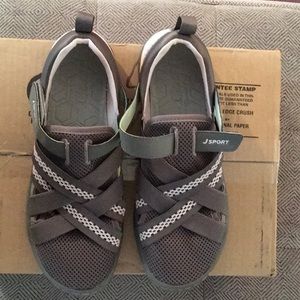 J Sport 9 M shoe